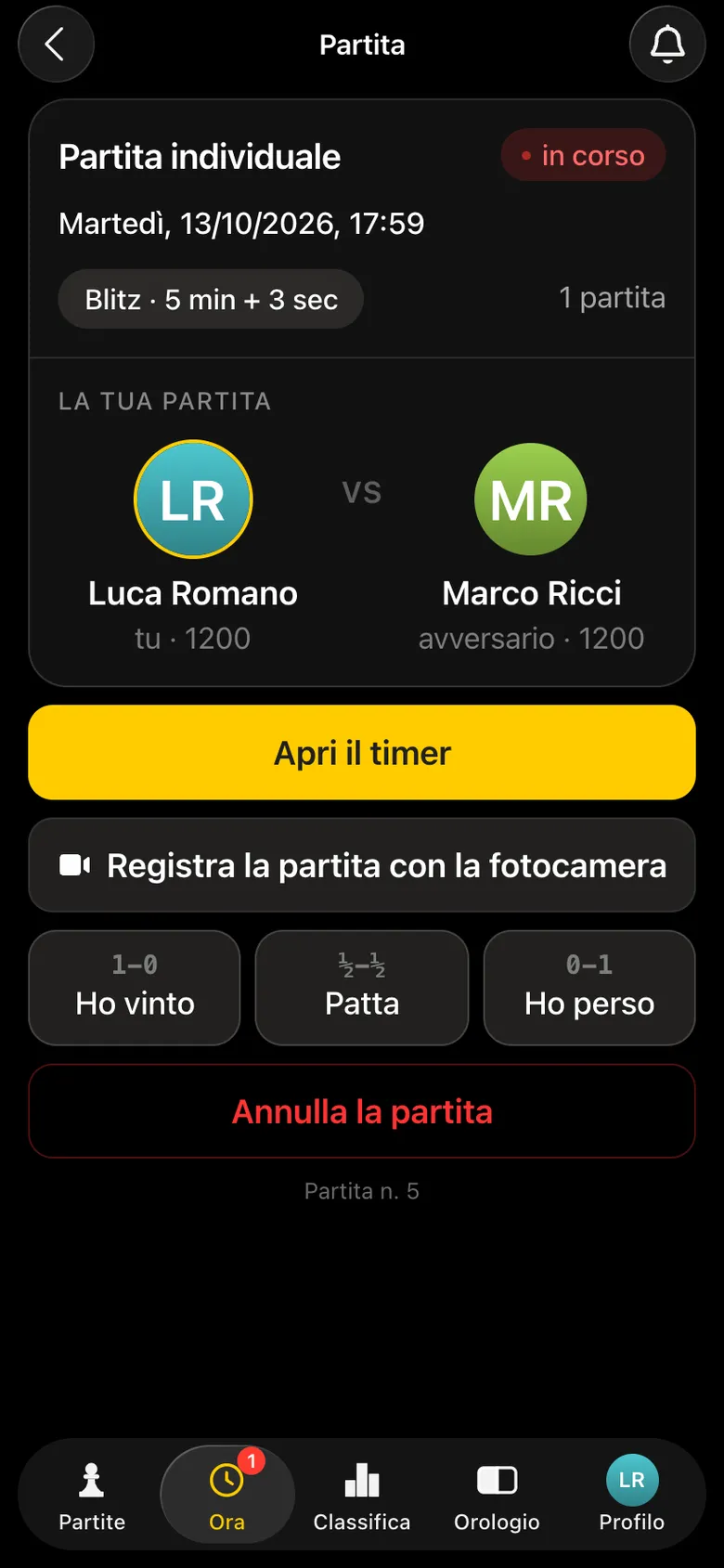 La schermata della partita di Luca: «Registra la partita con la fotocamera» sotto «Apri il timer»